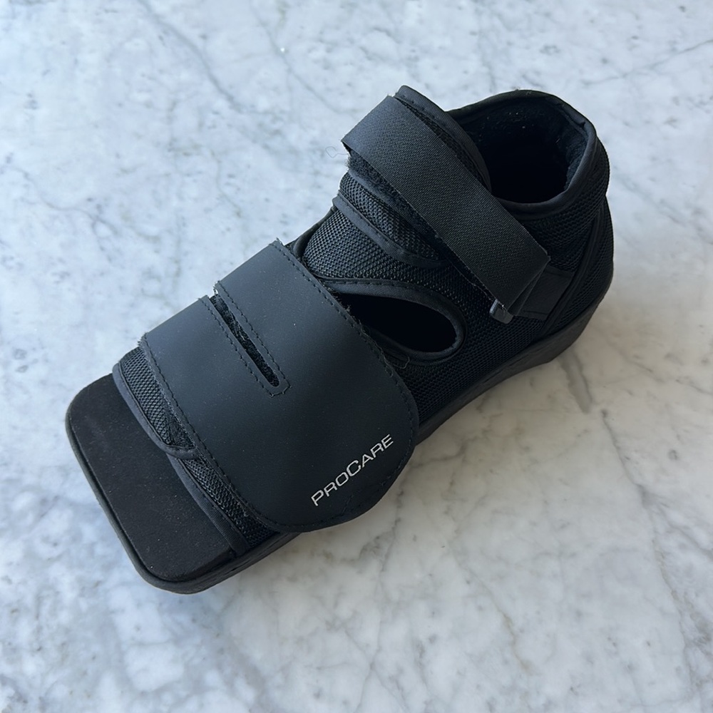 Procare Squared Toe Post Op Shoe Small - Mens 5.5-7, Womens 6.5-8